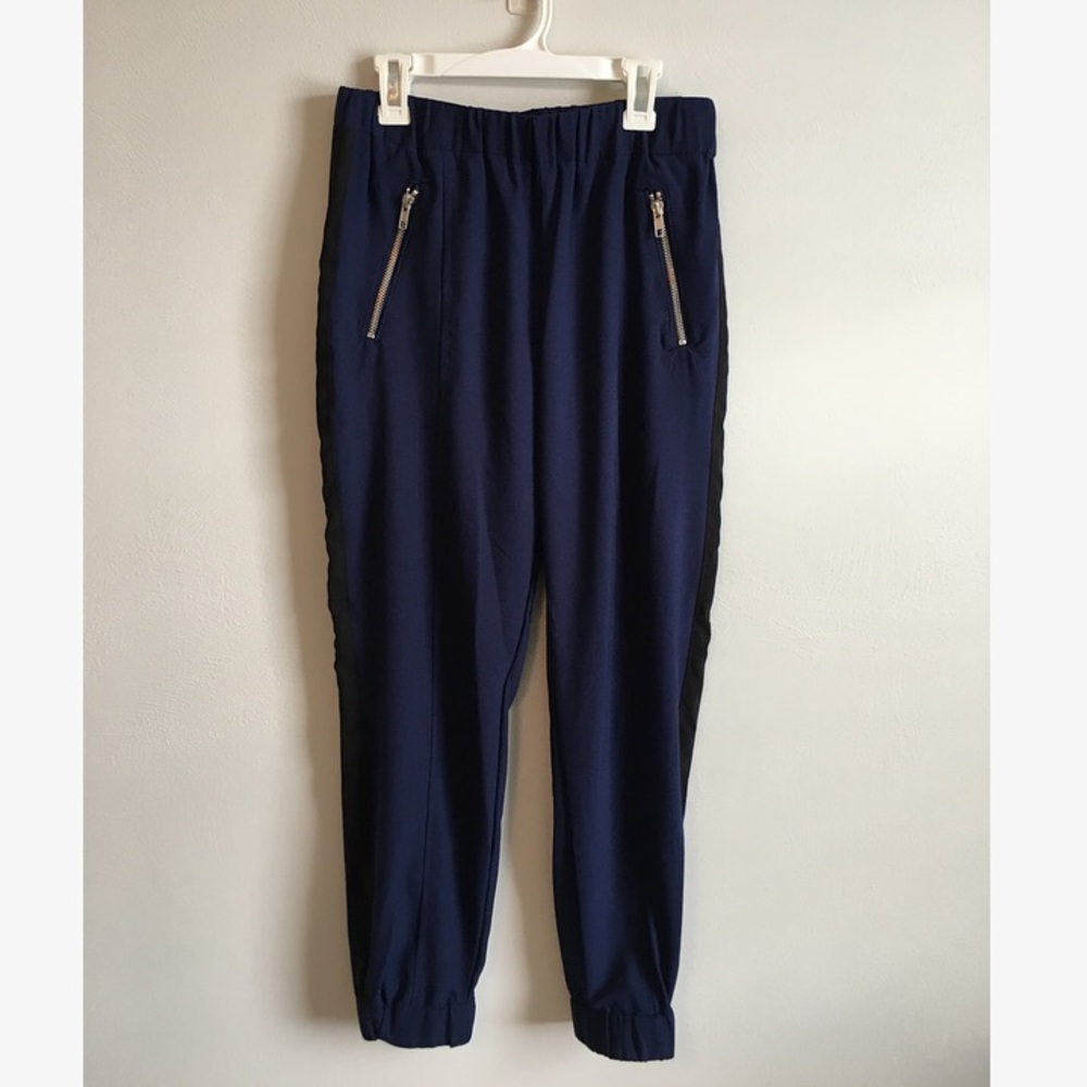 Guess Pants / Jogger Style
